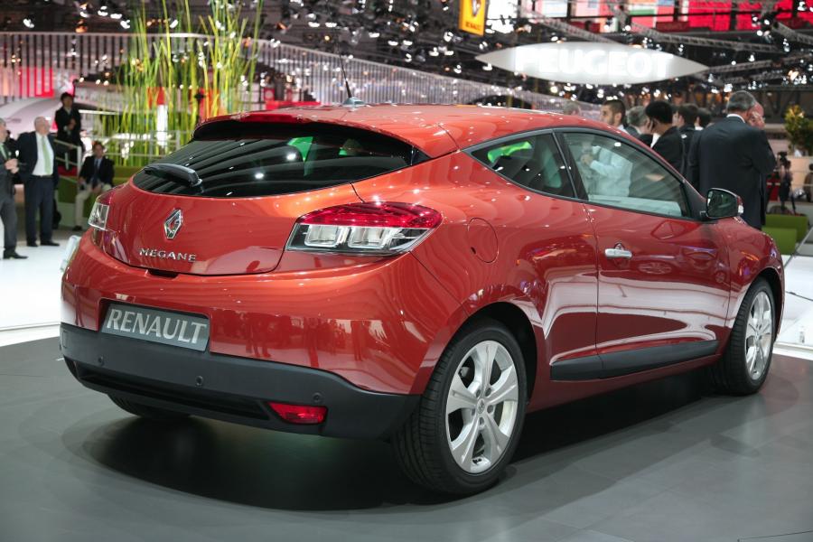  Renault Megane Coupe 2009 года  (фото 46 из 73)